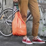 Wasserdichter Packsack für SUP, Kajak & Boot – Zulupack Tube 15L IP67 - orange