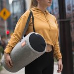 Kompakte wasserdichte Tasche für Sport und Reisen – Zulupack® Yoggy 16L IP65 Grau/Camel